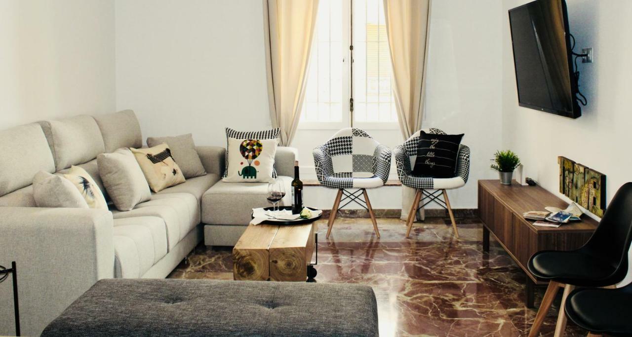 Gatu Premium Villa Aramburu, " Preferente Mayores De 25 Anos Y Familias " El Puerto de Santa Maria Luaran gambar