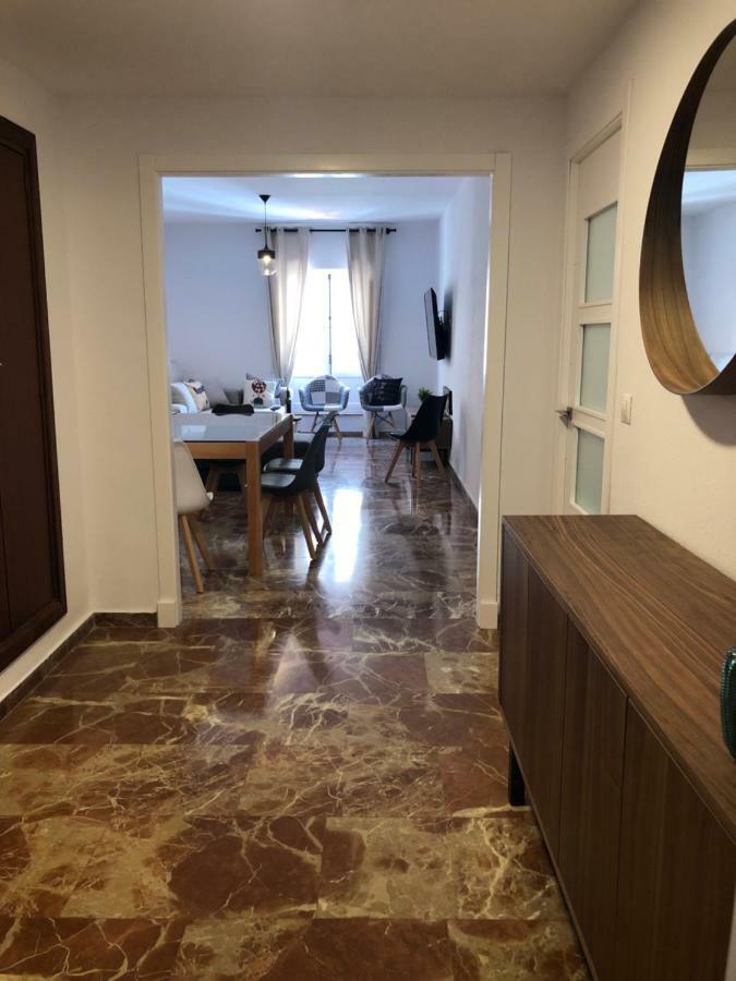 Gatu Premium Villa Aramburu, " Preferente Mayores De 25 Anos Y Familias " El Puerto de Santa Maria Luaran gambar